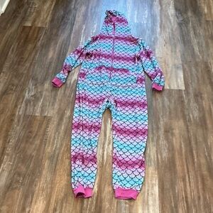 Cat & Jack Kids Footie - Pink and Blue Scale Design